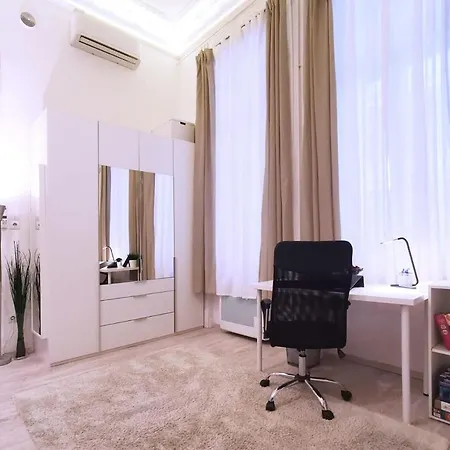 Central, New Cosy, Quiet *