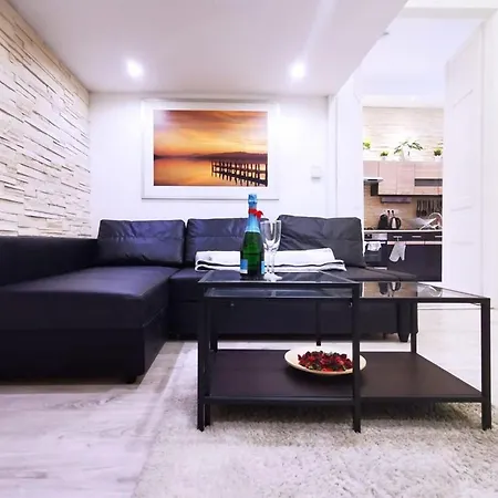 Central, New Cosy, Quiet *