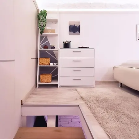 Central, New Cosy, Quiet Appartamento